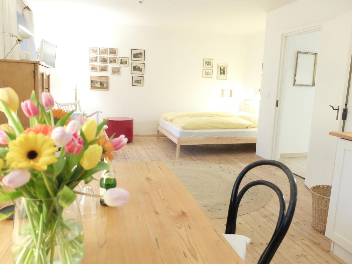 ברייטברון אם כימזי Gartenstudio-Apartment Tausendfreund - Adults Only - Am Chiemsee מראה חיצוני תמונה