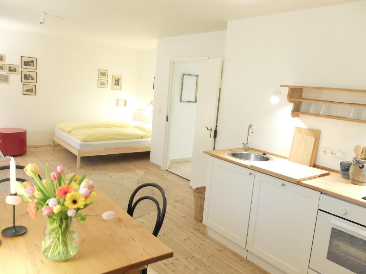 ברייטברון אם כימזי Gartenstudio-Apartment Tausendfreund - Adults Only - Am Chiemsee מראה חיצוני תמונה